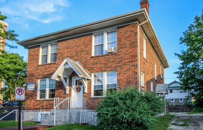 Large 7 bed, 3 bath home!