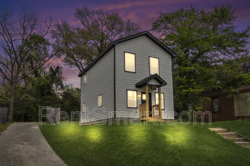 114 EMILY ST