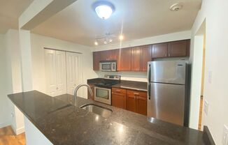 3 beds, 2.5 baths, $2,750, Unit APARTMENT B120