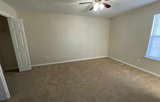 2 beds, 2 baths, 1,190 sqft, $1,550, Unit 2708-3 - Remodel