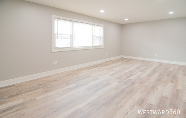 6141 N HERMITAGE AVE