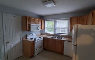 2 beds, 1 bath, $1,095