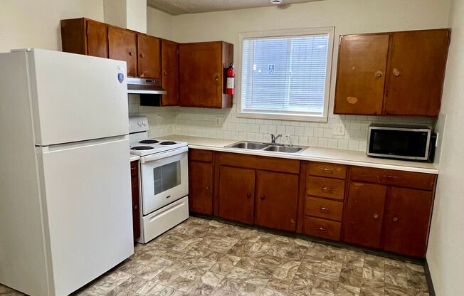4006 Iowa Drive - JM60/APM40