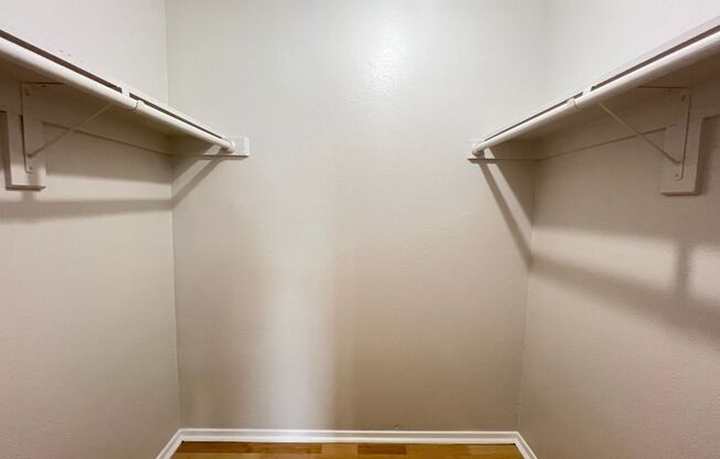 2 beds, 1 bath, 875 sqft, $1,430, Unit OCR-245