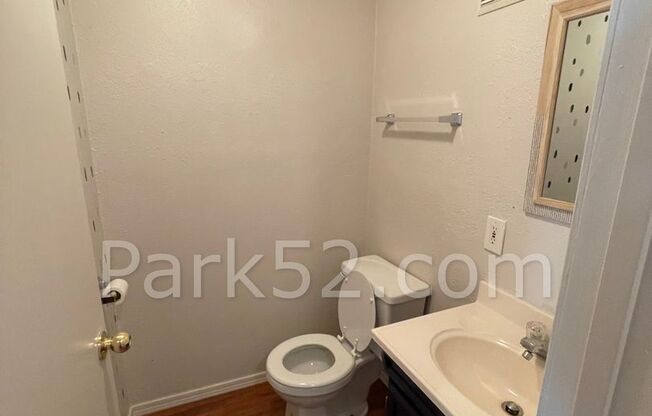 3 beds, 1.5 baths, $2,295