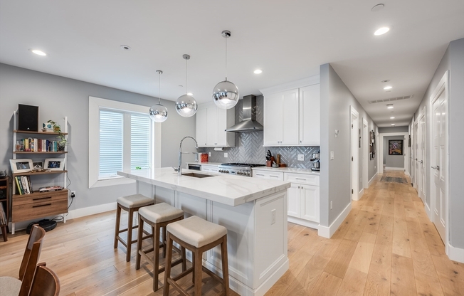 510 DORCHESTER AVE