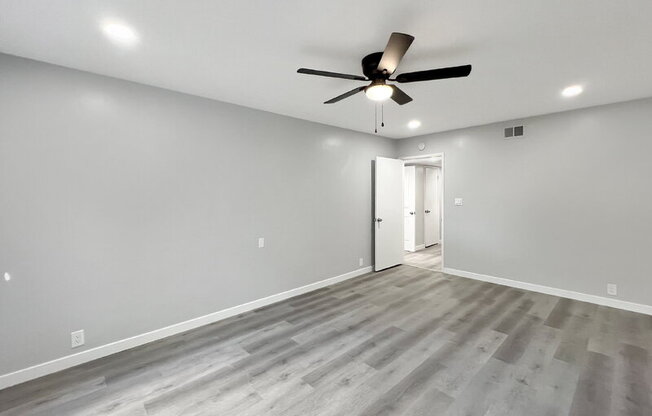 8039 LEMON AVE