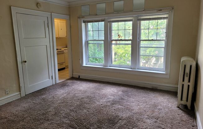 Studio, 1 bath, $825, Unit 212