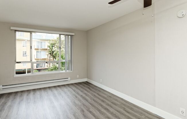 Studio, 1 bath, 400 sqft, $1,650, Unit 203