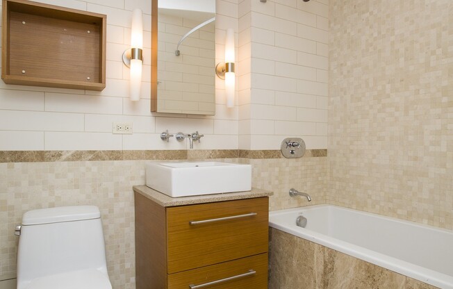 1 bed, 1 bath, $3,700, Unit 6I