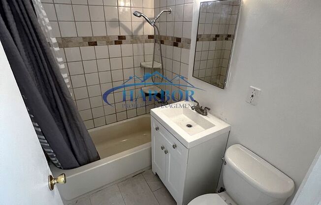 5009-5011 W. 101st Street