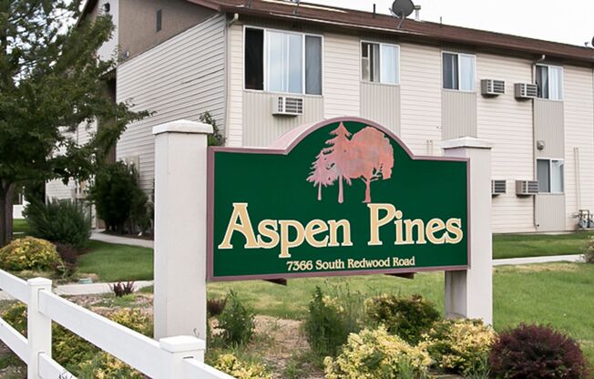 2 beds, 1 bath, 810 sqft, $1,299, Unit 91