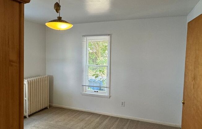 3 beds, 1 bath, $3,750