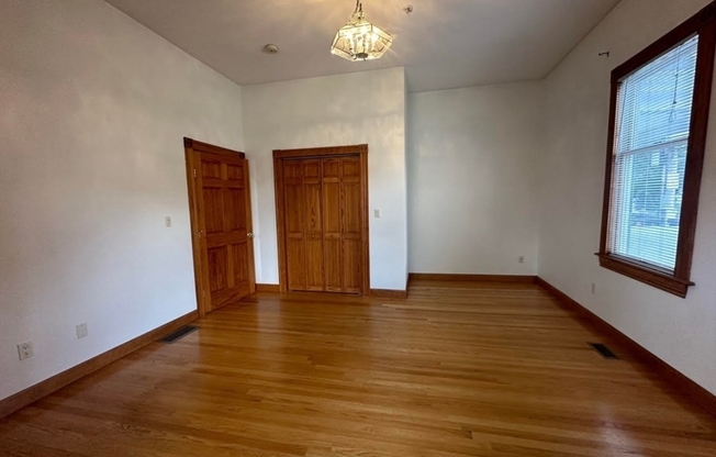 3 beds, 1 bath, 1,200 sqft, $2,900, Unit 1