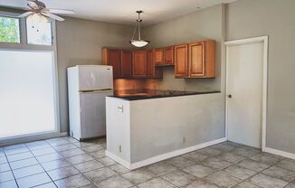 1 bed, 1 bath, 1,000 sqft, $2,500