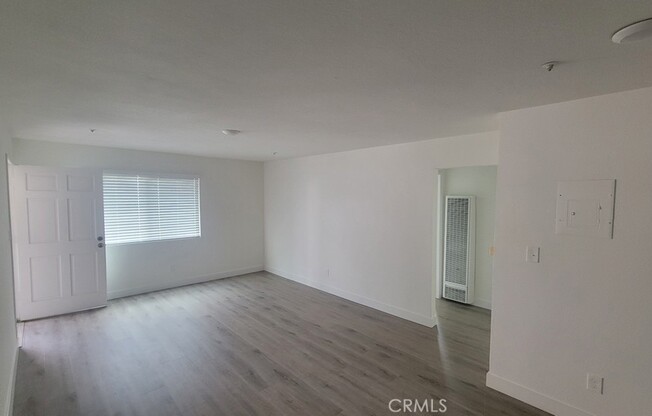 2 beds, 1 bath, 930 sqft, $2,600