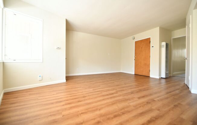 1p712 - 604 Brooklyn Avenue