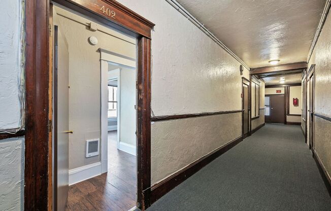 1 bed, 1 bath, 500 sqft, $1,295, Unit X