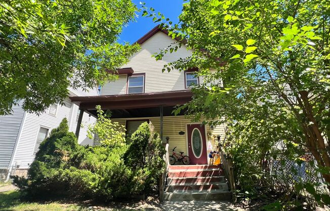 246 Eastern Ave SE