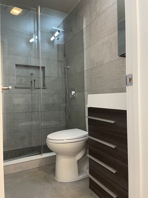 2 beds, 1 bath, $4,199, Unit 2C