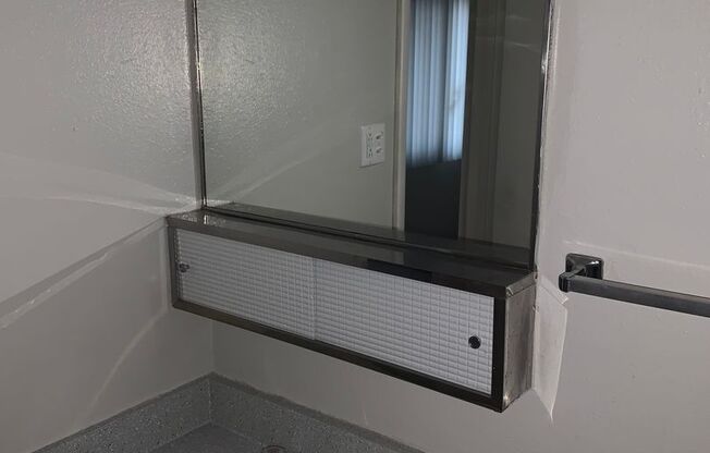 1 bed, 1 bath, 575 sqft, $944, Unit 325