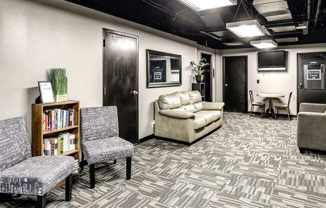 Community lounge at Orpheum Tower Apartments in Omaha, NE