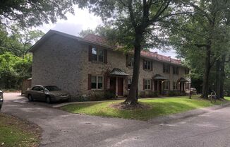 107 W Richland Street