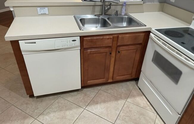 3 beds, 2 baths, $1,850, Unit Unit A