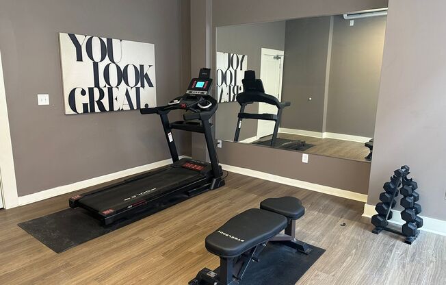 Studio, 1 bath, 357 sqft, $1,010, Unit 403 (AMI)