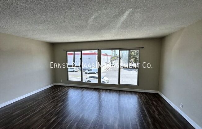 1325 E 7 ST