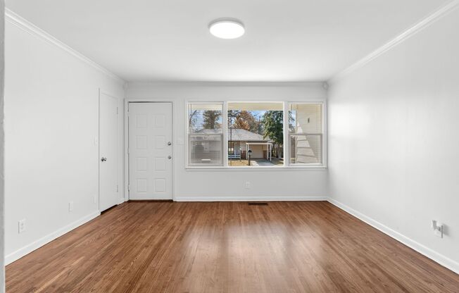 3BR/1BA Home with W/D Hookups + Holiday Move-In Special $250 !!