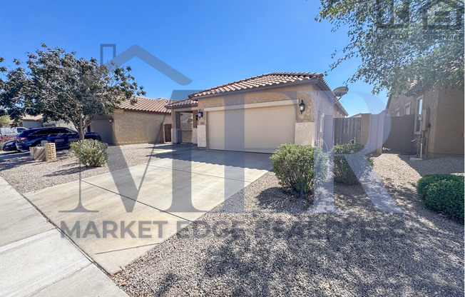 3Bed/2Bath House in Buckeye! Ready for Immediate Move-In! -- FENCED-IN YARD!