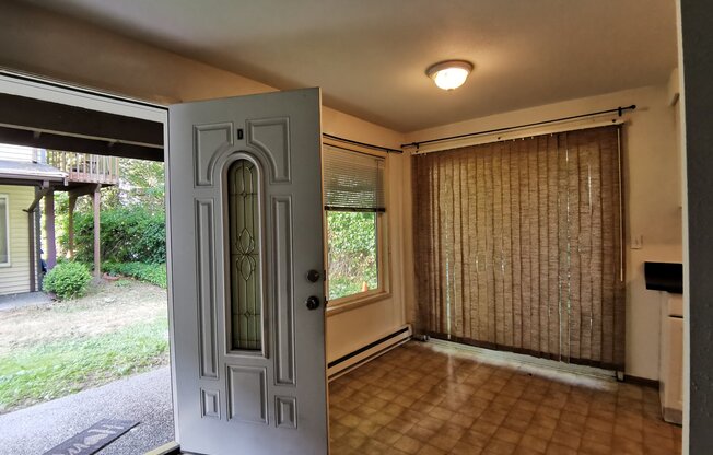 9011 236 ST SW