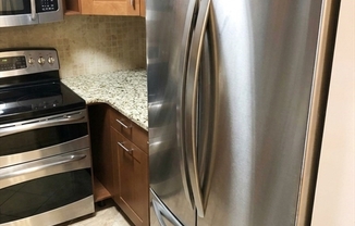 2 beds, 2.5 baths, 989 sqft, $2,795, Unit 14C