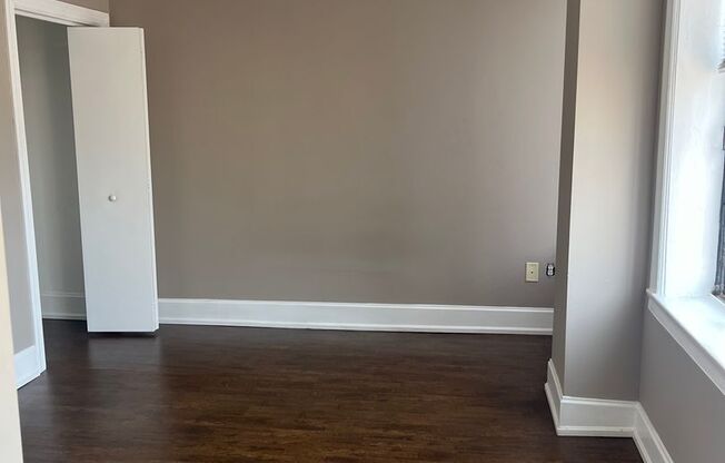 1 bed, 1 bath, $925, Unit 8D