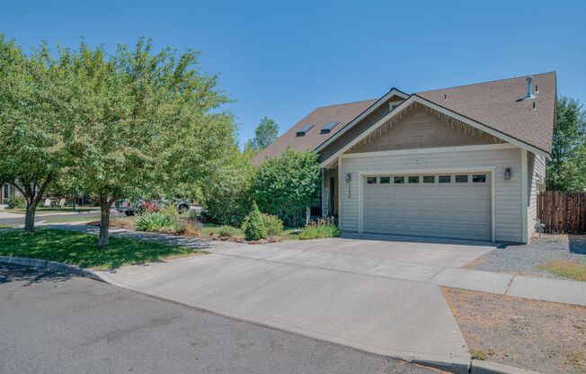 Bright, warm, and inviting 4-bedroom, 2.5-bath single-family home in beautiful NE Bend, Oregon