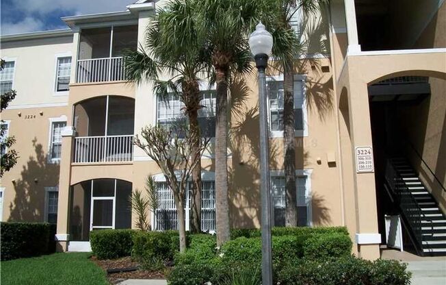 3 beds, 2 baths, $2,100, Unit UNIT 109