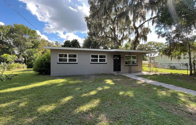 Charming 3 Bed 1 Bath Plant City!!