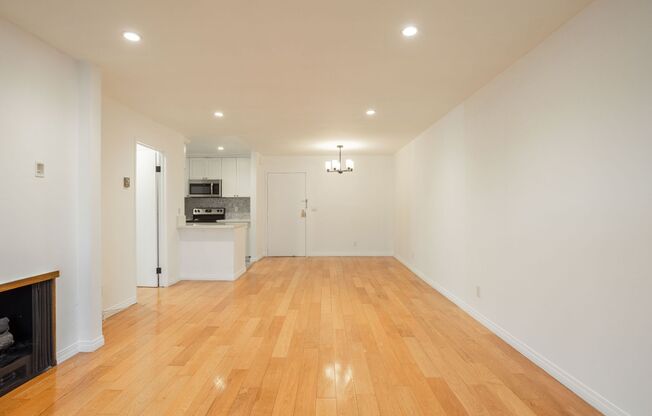 1 bed, 1 bath, 690 sqft, $2,995, Unit 217