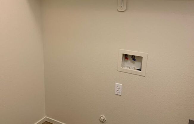 2 beds, 2 baths, 1,020 sqft, $1,625, Unit 1920