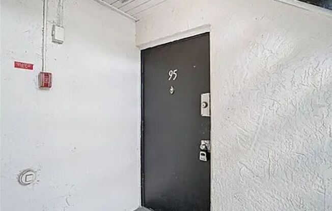 2BR Condo Near UCF – All-Inclusive Living & Resort Amenities!