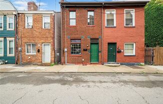 Charming 3 bed, 1 bath, amazing location in the South Side Flats