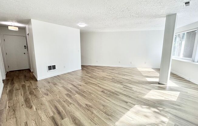 2 beds, 2 baths, 950 sqft, $1,675, Unit 205