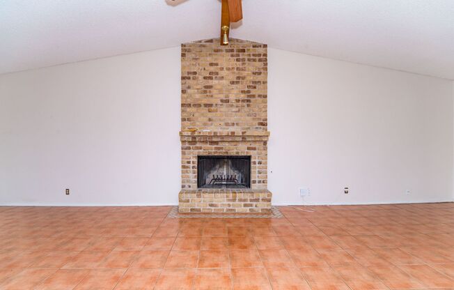 3-BEDROOM IN CASTLE HILLS FOREST, NORTH EAST I.S.D.