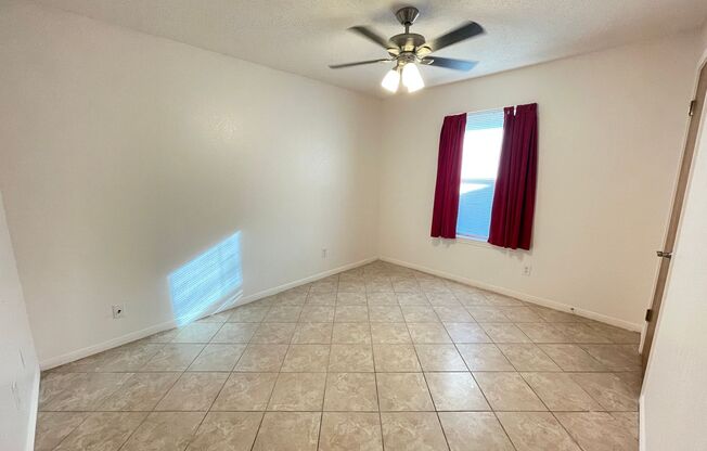 3 beds, 2 baths, $1,395