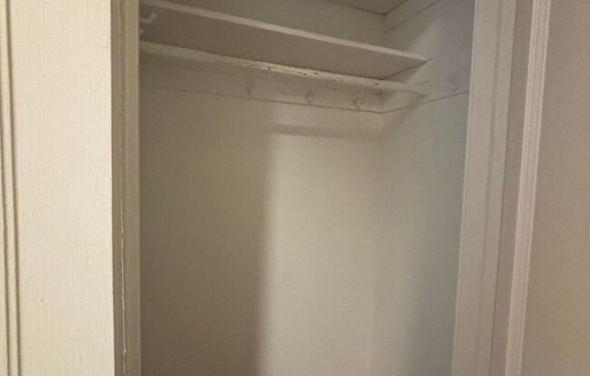 1 bed, 1 bath, 883 sqft, $1,595, Unit 910-0