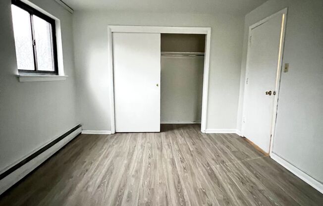 1 bed, 1 bath, $1,035, Unit B2