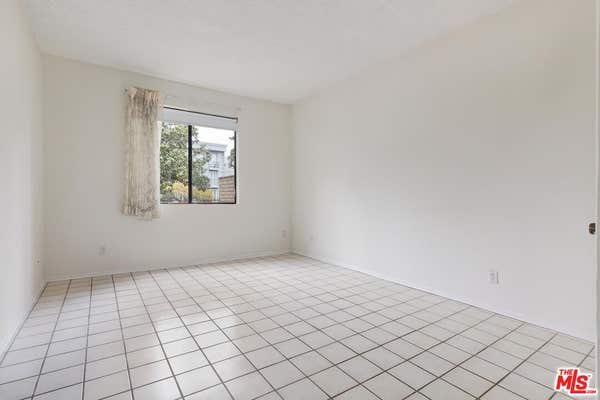 1201 ROXBURY DR