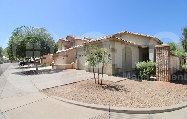 10504 W CORONADO RD