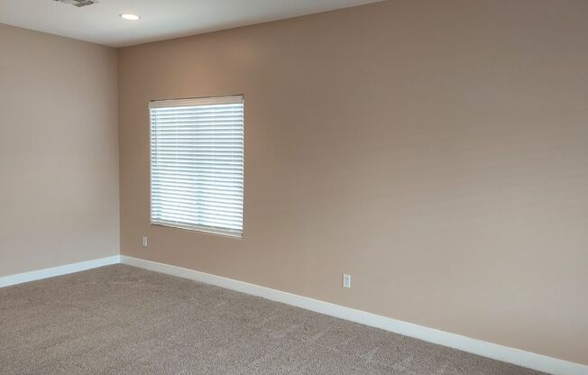 GORGEOUS HOME IN AVONDALE!!